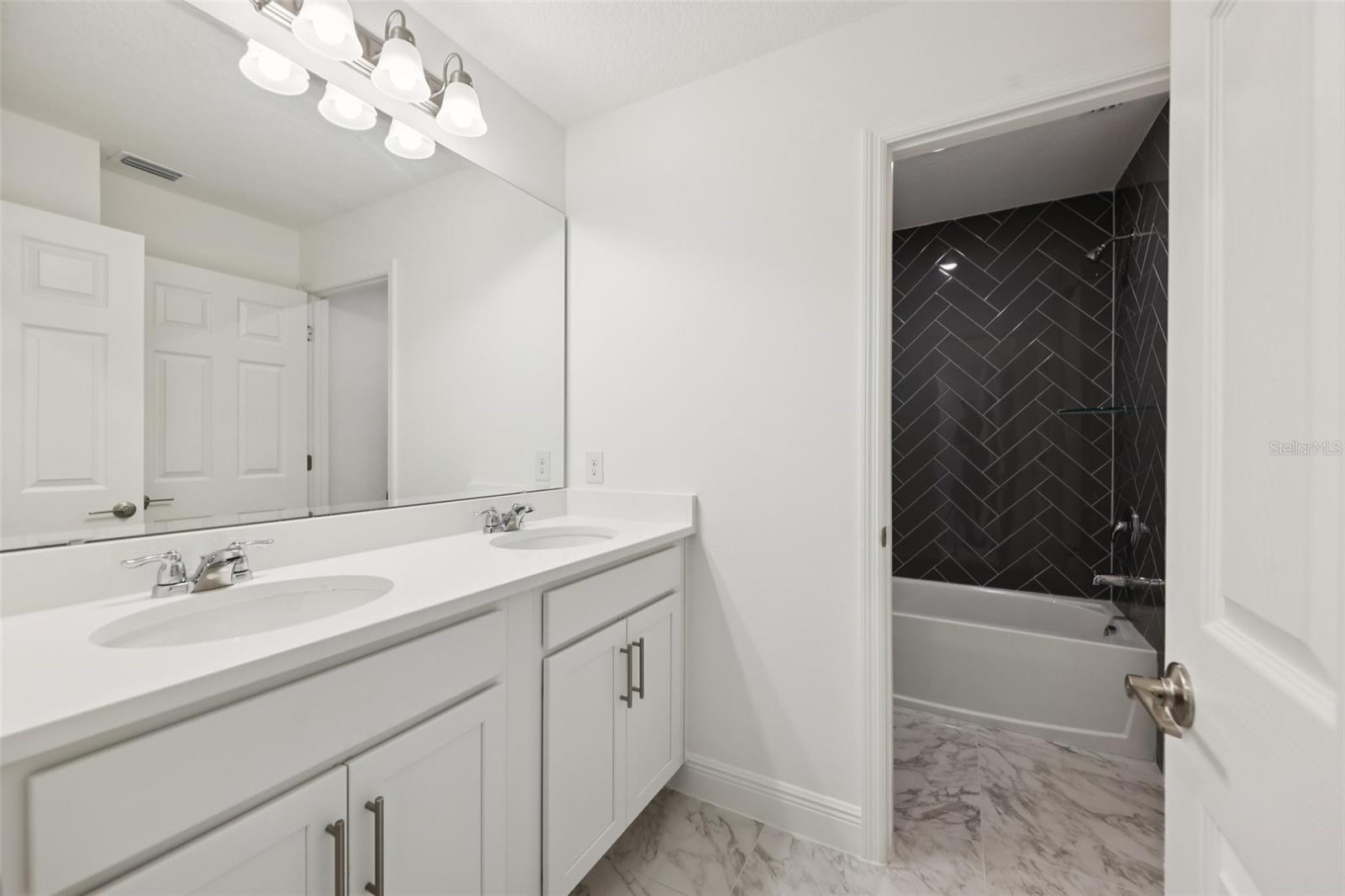 TRINITY LAKES PHASE 3 - Residential