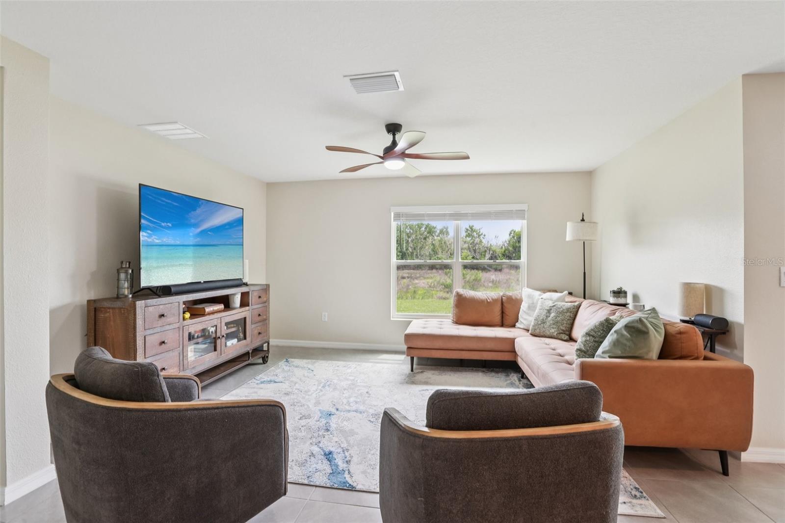 1804 TAHITIAN SUNRISE DRIVE