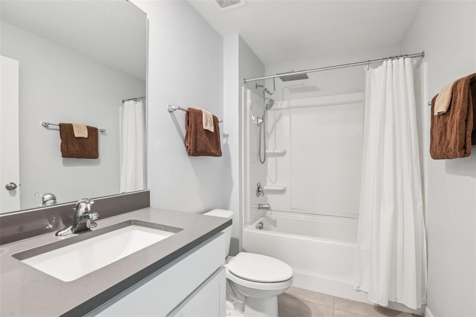 NORTH PARK ISLE PH 2B & 3A - Residential