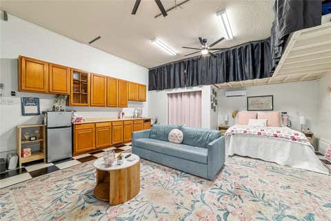 Tiny photo for 434 SW 14th Street, Ocala, FL 34471 (MLS # OM724619)