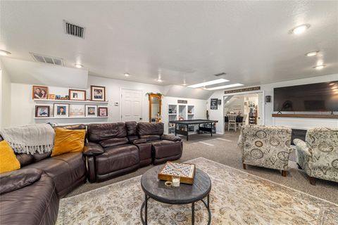 Tiny photo for 434 SW 14th Street, Ocala, FL 34471 (MLS # OM724619)