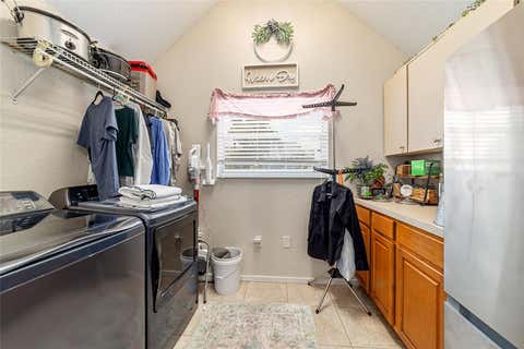 Tiny photo for 434 SW 14th Street, Ocala, FL 34471 (MLS # OM724619)