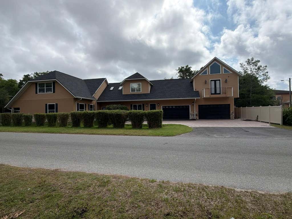Photo of 434 SW 14th Street, Ocala, FL 34471 (MLS # OM724619)