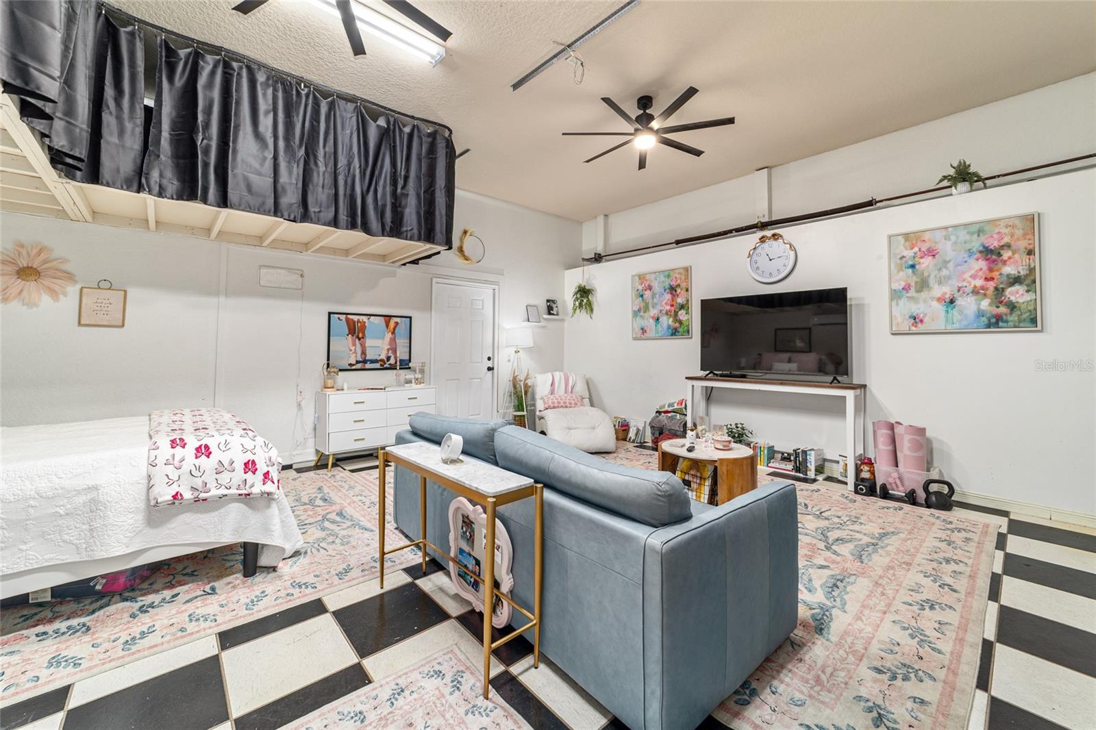 MEADOWVIEW ADD 03 - Commercial Sale
