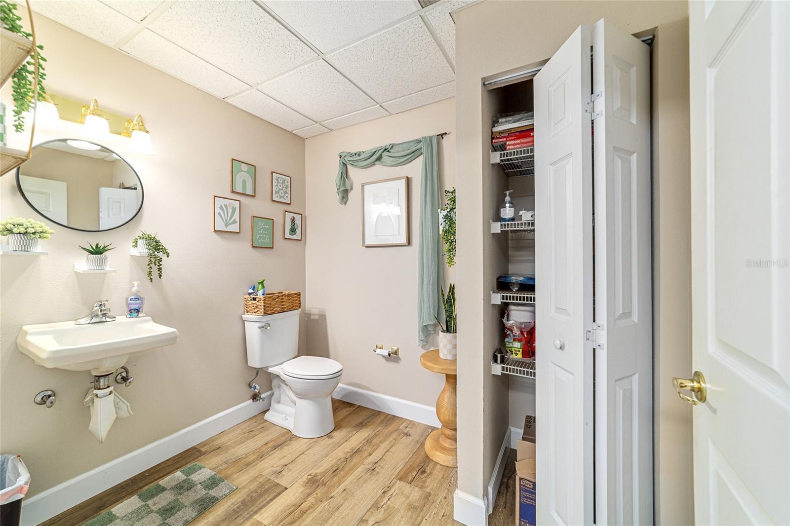MEADOWVIEW ADD 03 - Commercial Sale