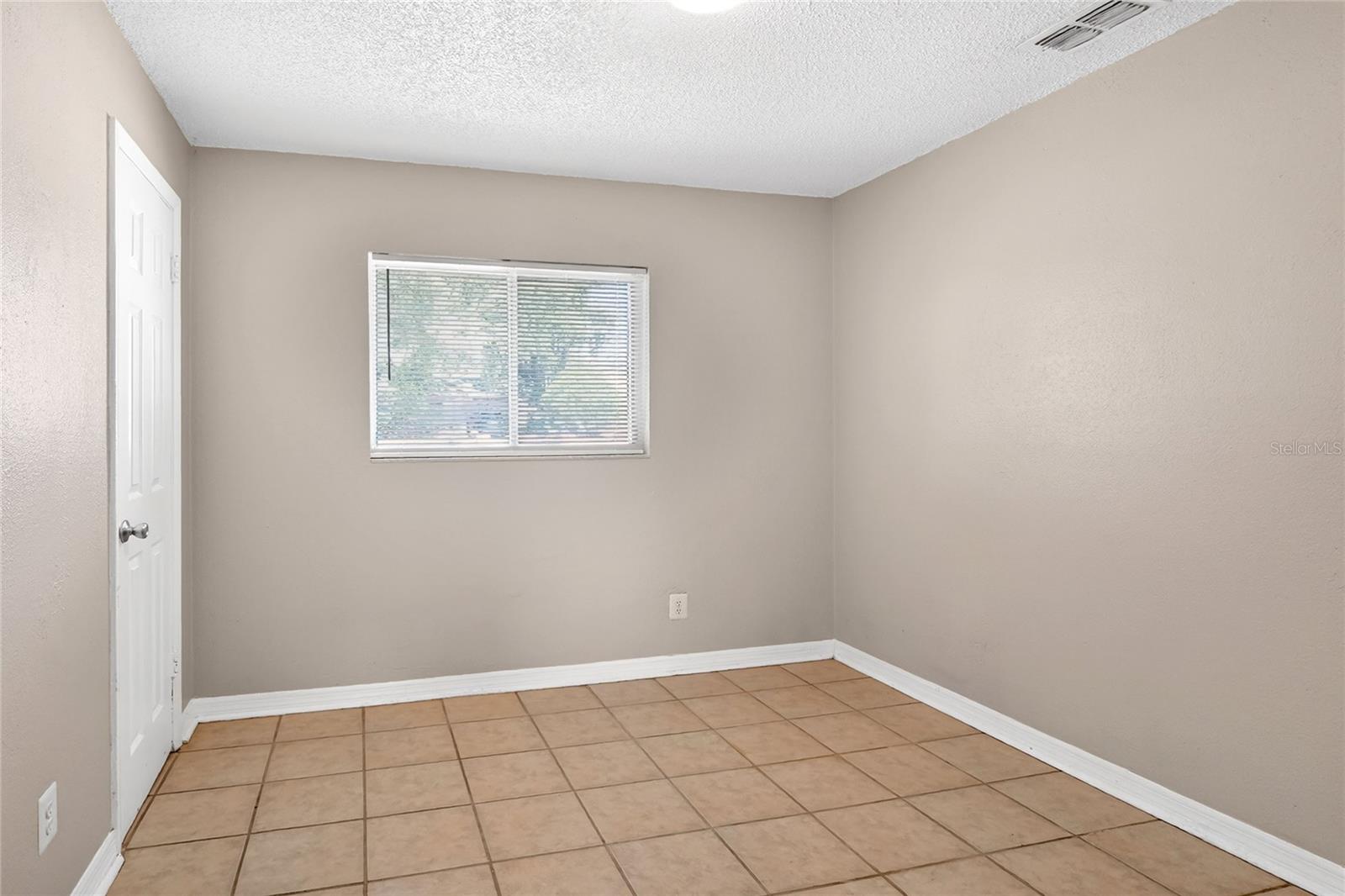 HIGHLAND ACRES PB 58 PG 42 - Residential