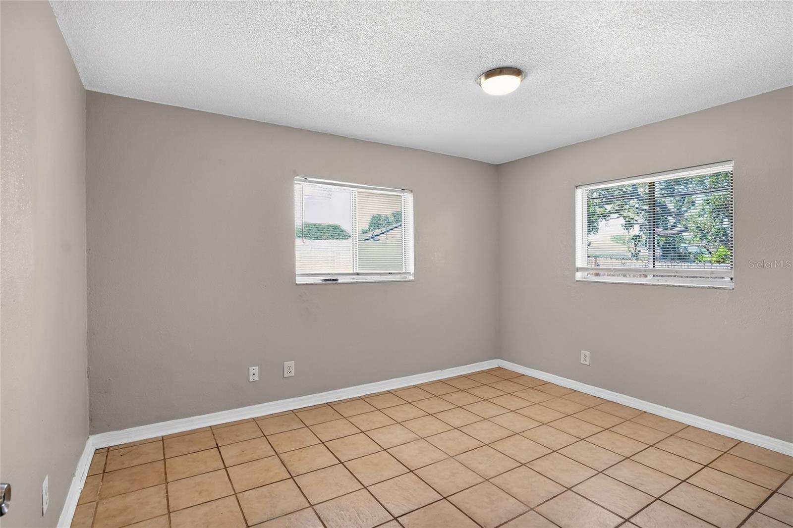 HIGHLAND ACRES PB 58 PG 42 - Residential