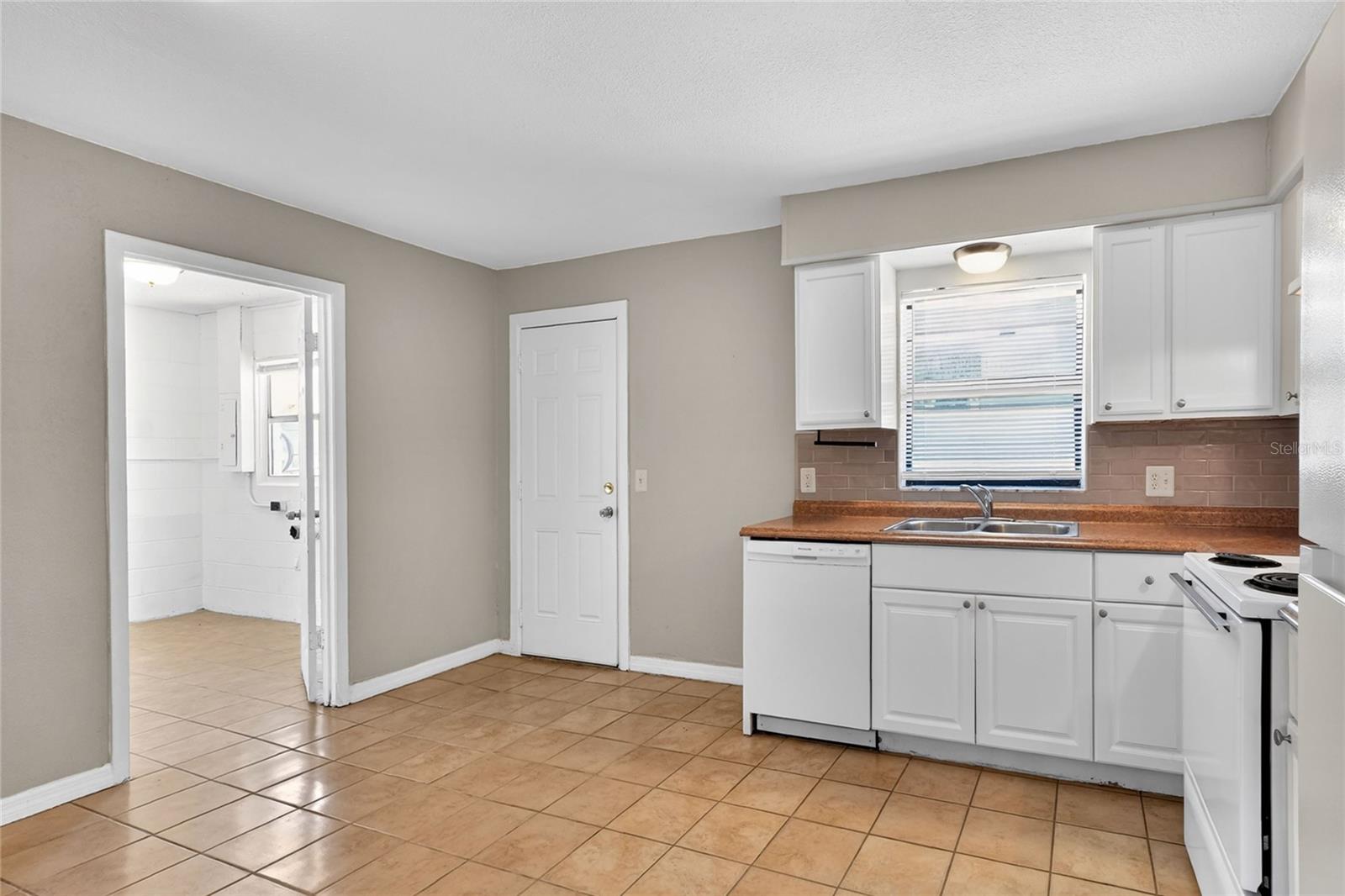 HIGHLAND ACRES PB 58 PG 42 - Residential