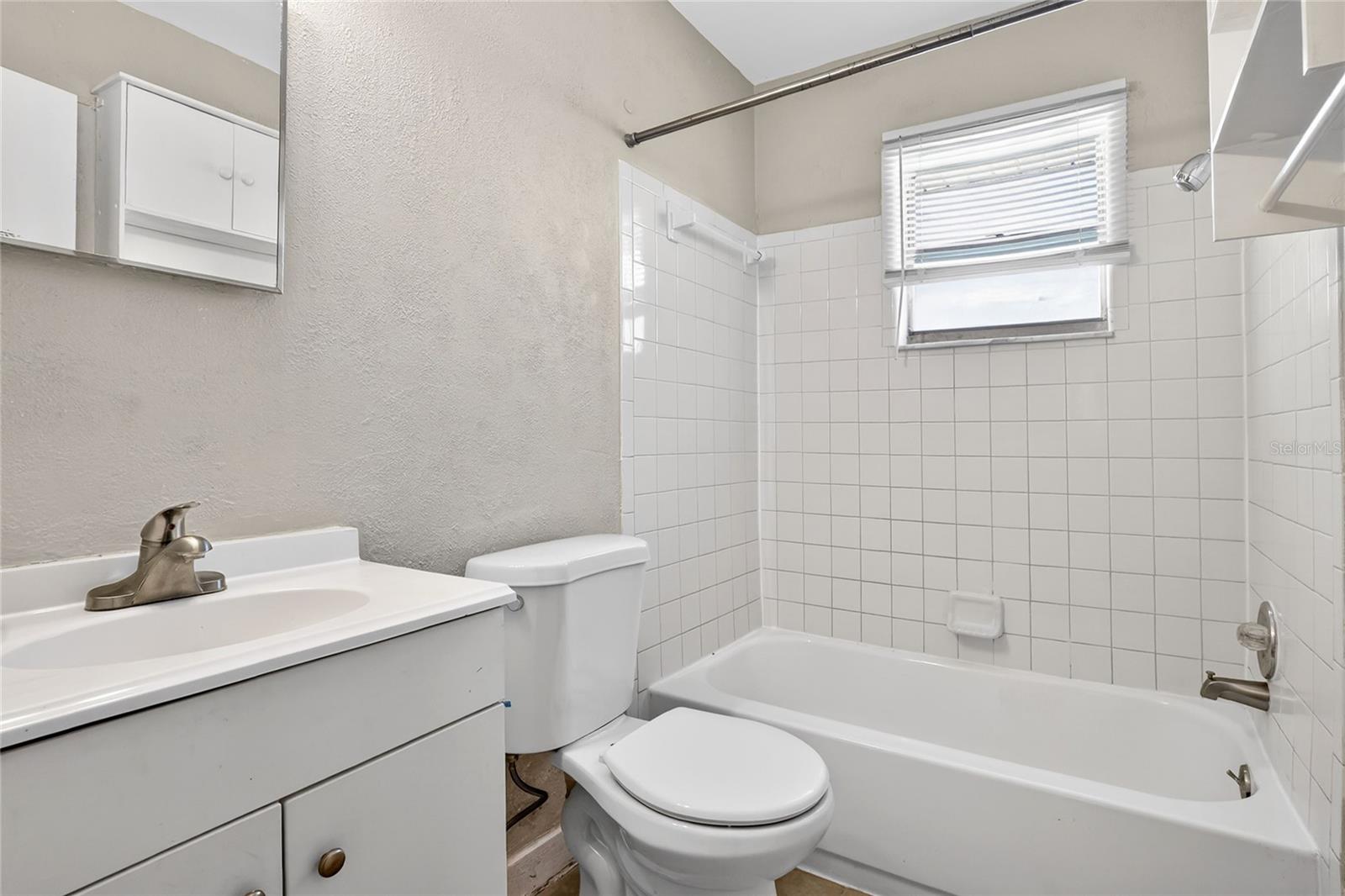 HIGHLAND ACRES PB 58 PG 42 - Residential