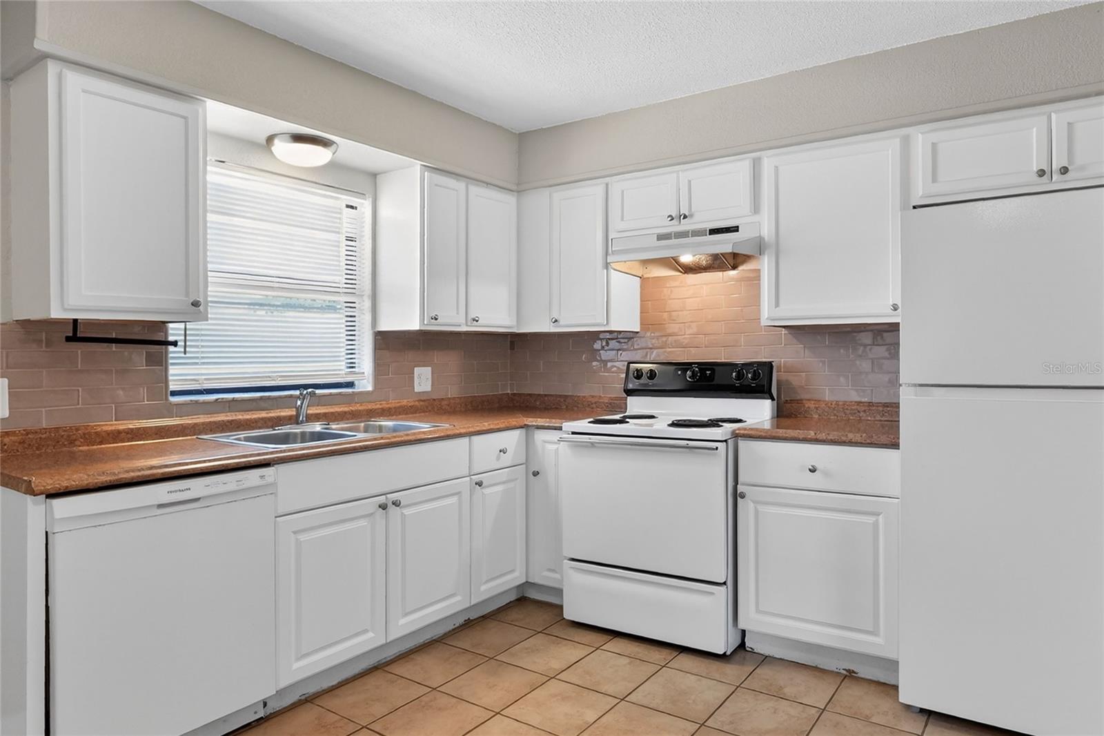 HIGHLAND ACRES PB 58 PG 42 - Residential