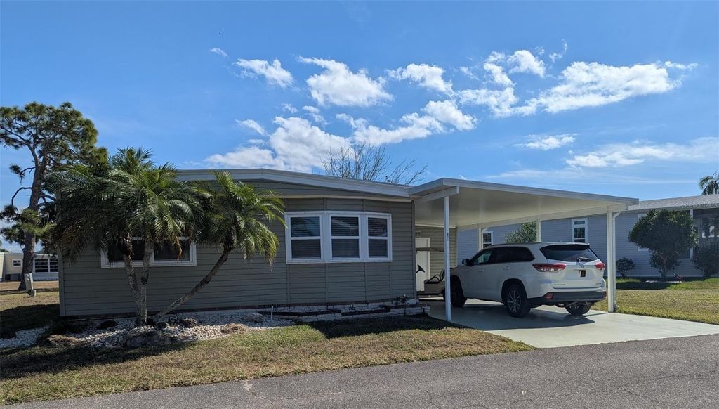 Photo of 2100 Kings Highway #833, Port Charlotte, FL 33980 (MLS # D6145907)