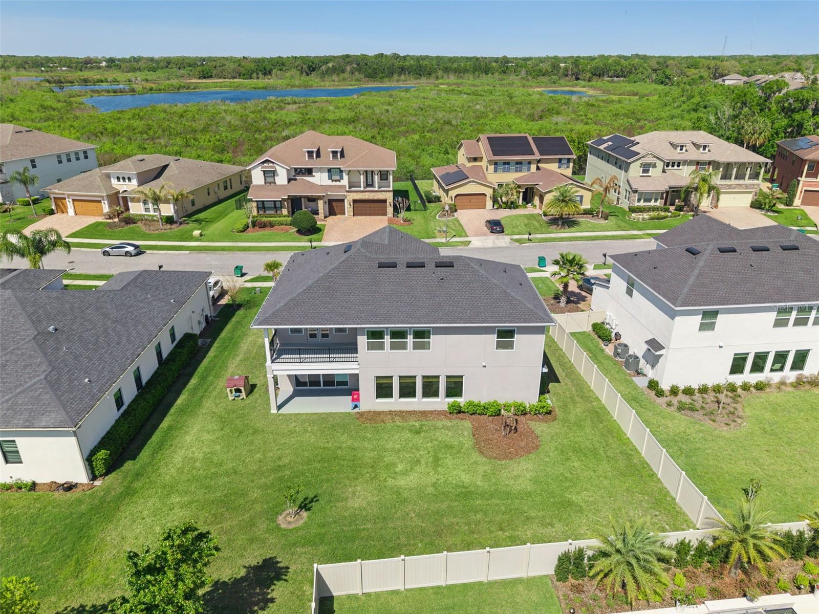 JOHNS LAKE POINTE - Residential