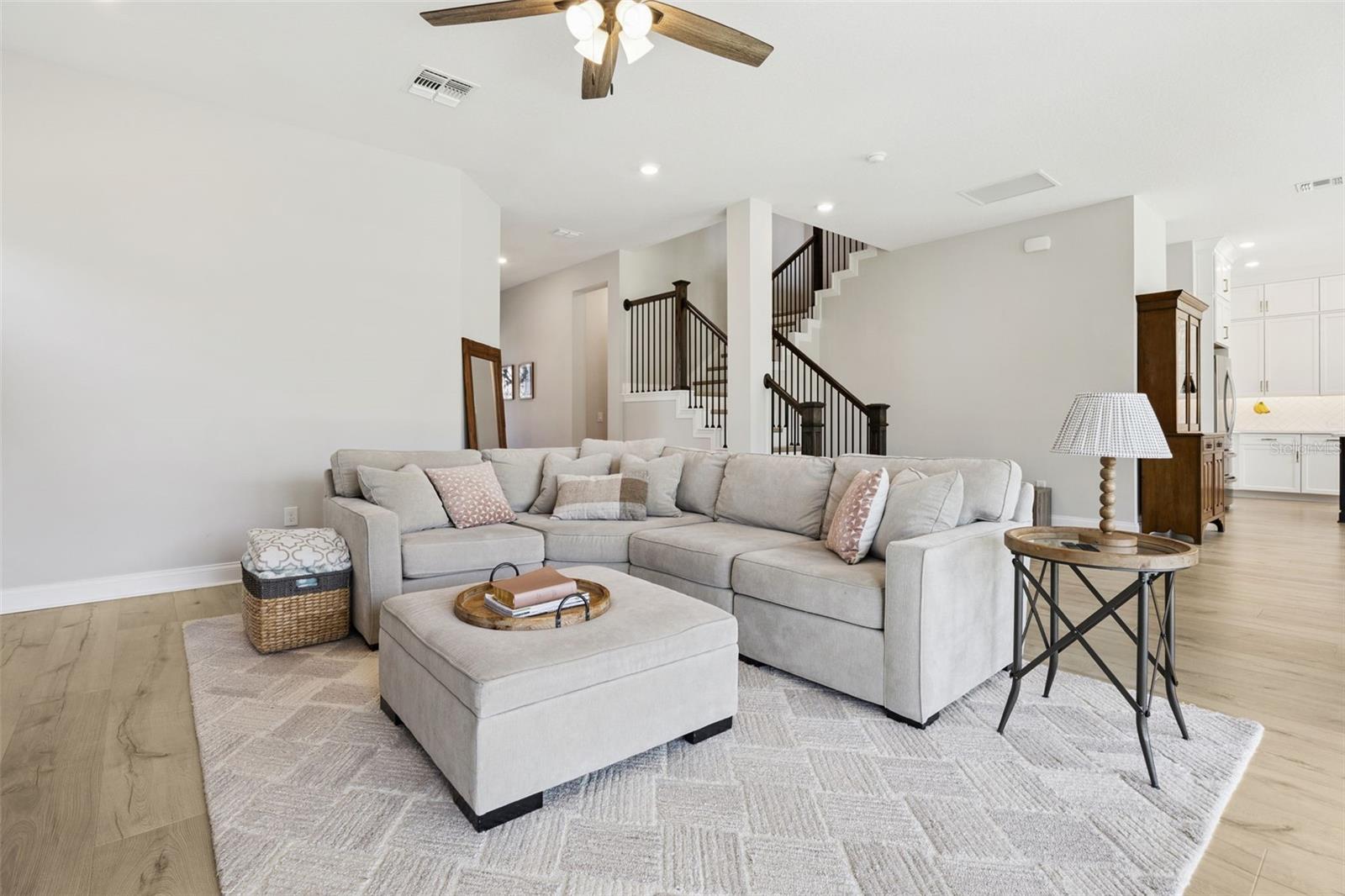 JOHNS LAKE POINTE - Residential