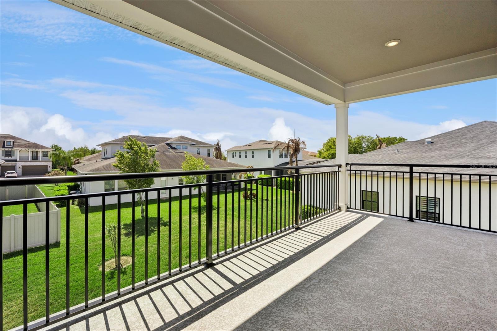 JOHNS LAKE POINTE - Residential