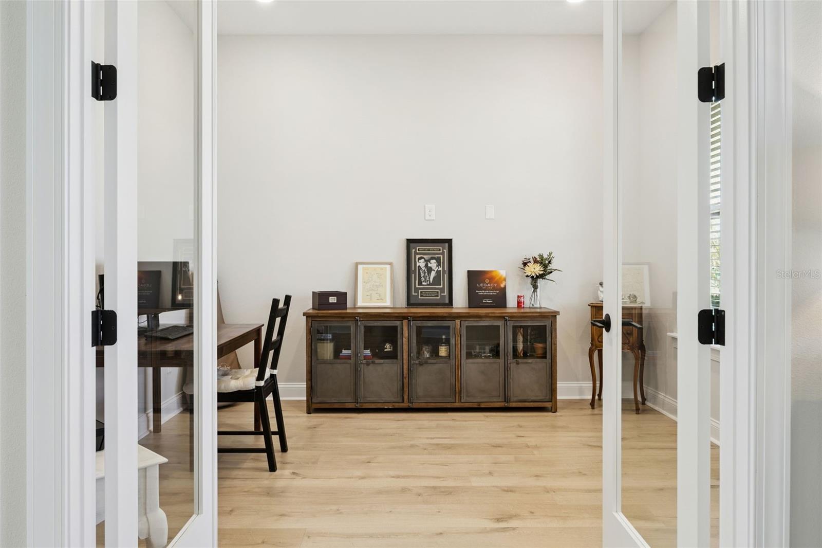 JOHNS LAKE POINTE - Residential