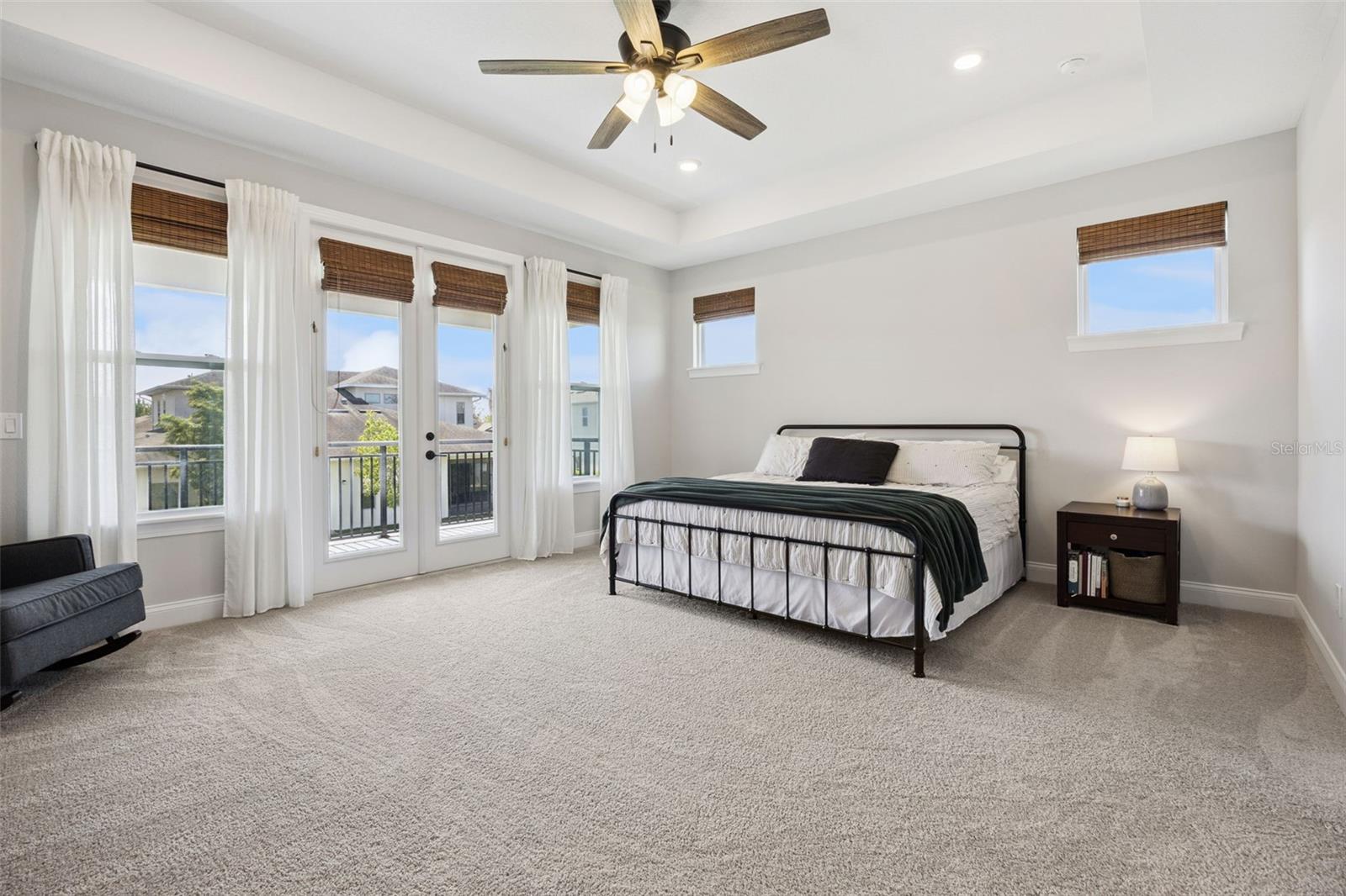 JOHNS LAKE POINTE - Residential