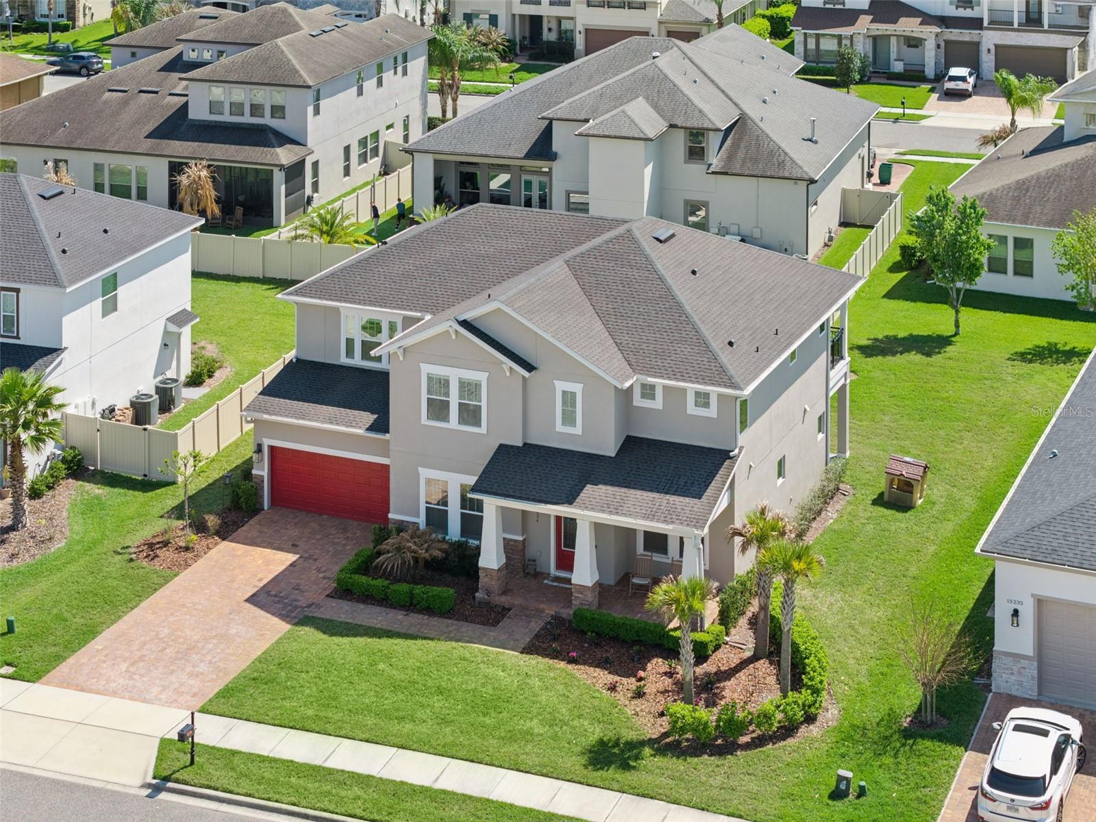 JOHNS LAKE POINTE - Residential