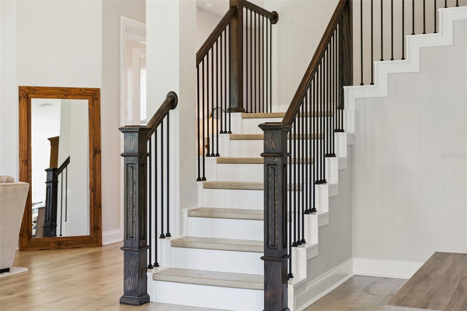 JOHNS LAKE POINTE - Residential