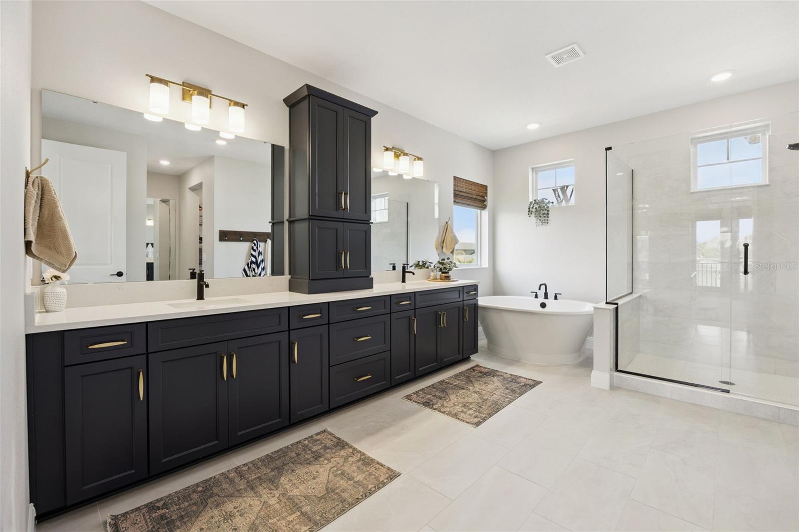 JOHNS LAKE POINTE - Residential