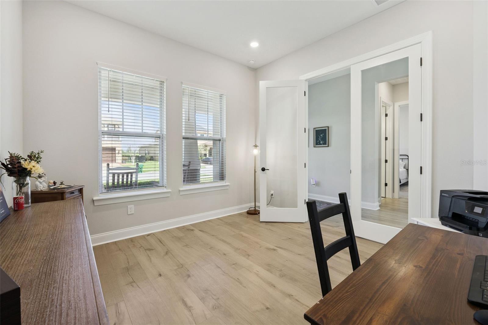 JOHNS LAKE POINTE - Residential