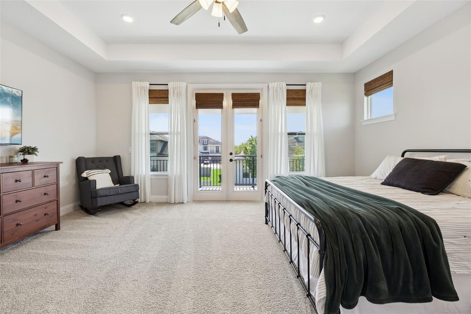 JOHNS LAKE POINTE - Residential