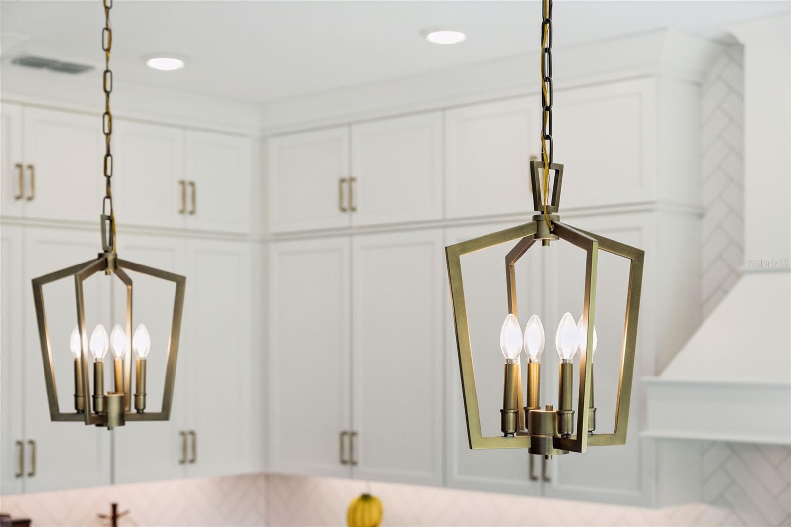 JOHNS LAKE POINTE - Residential