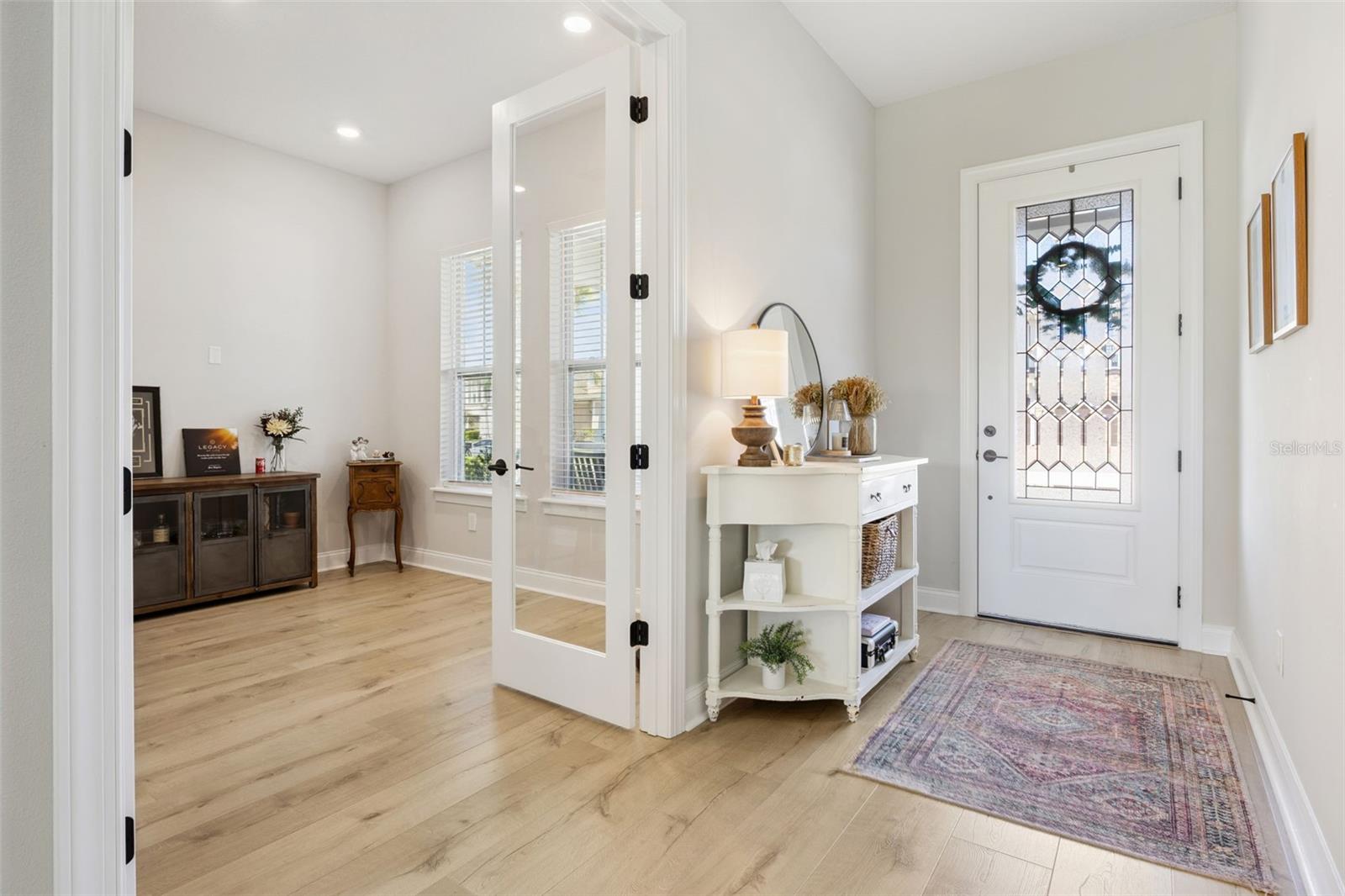 JOHNS LAKE POINTE - Residential