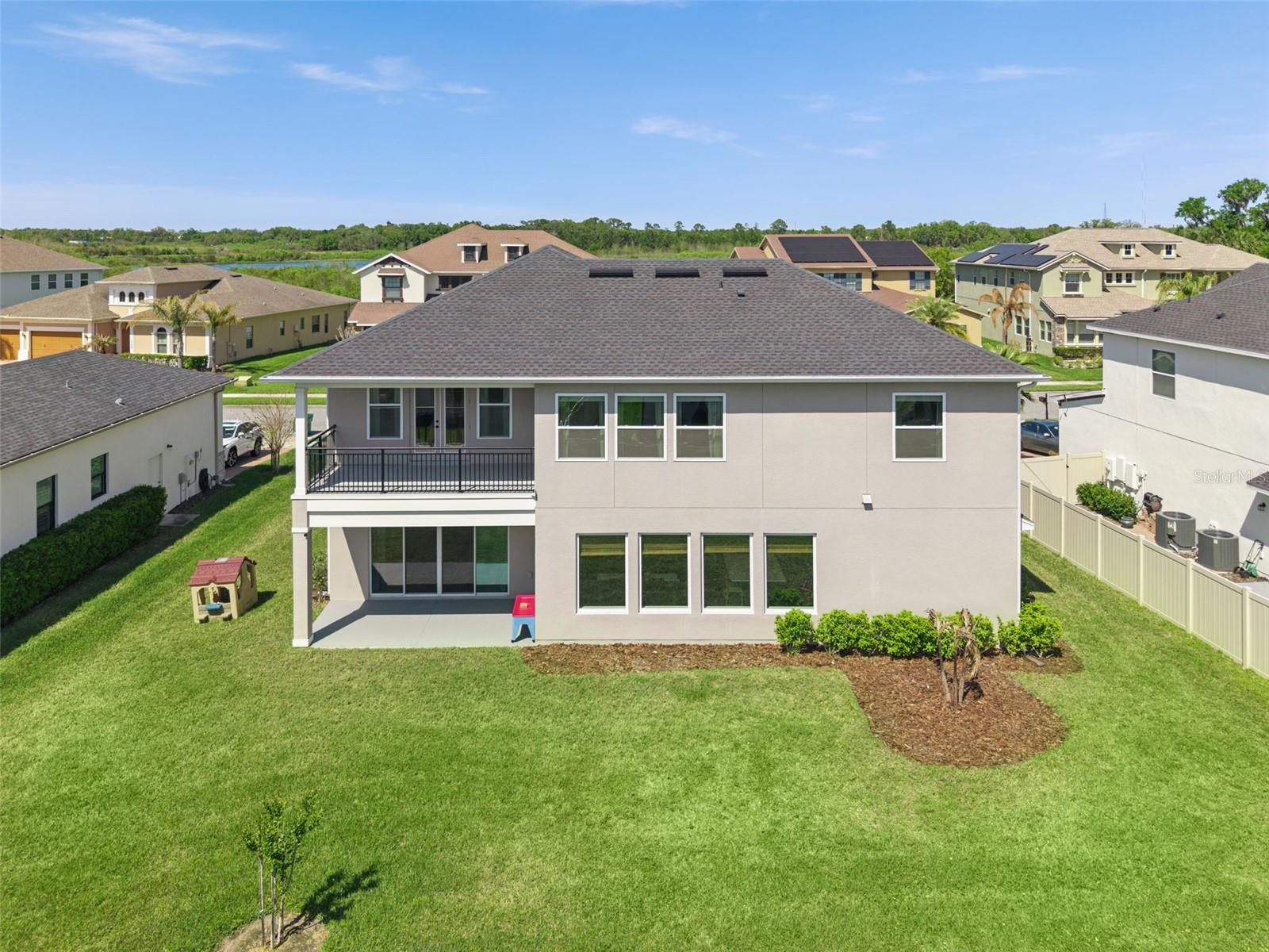 JOHNS LAKE POINTE - Residential