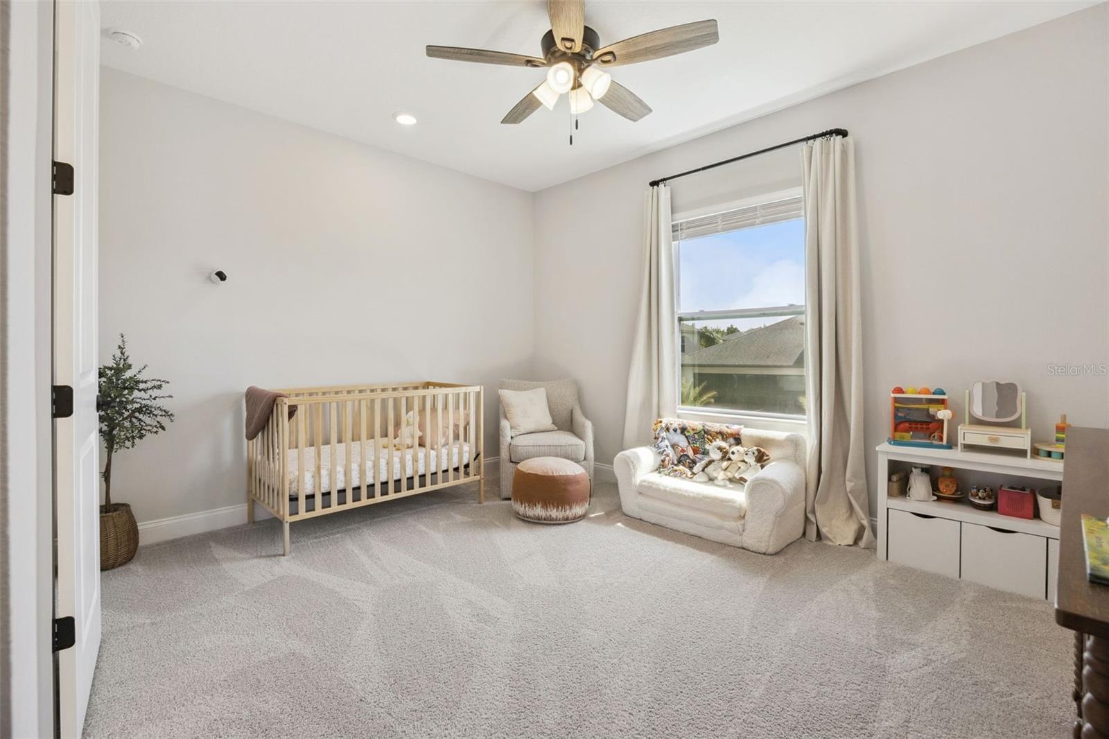 JOHNS LAKE POINTE - Residential