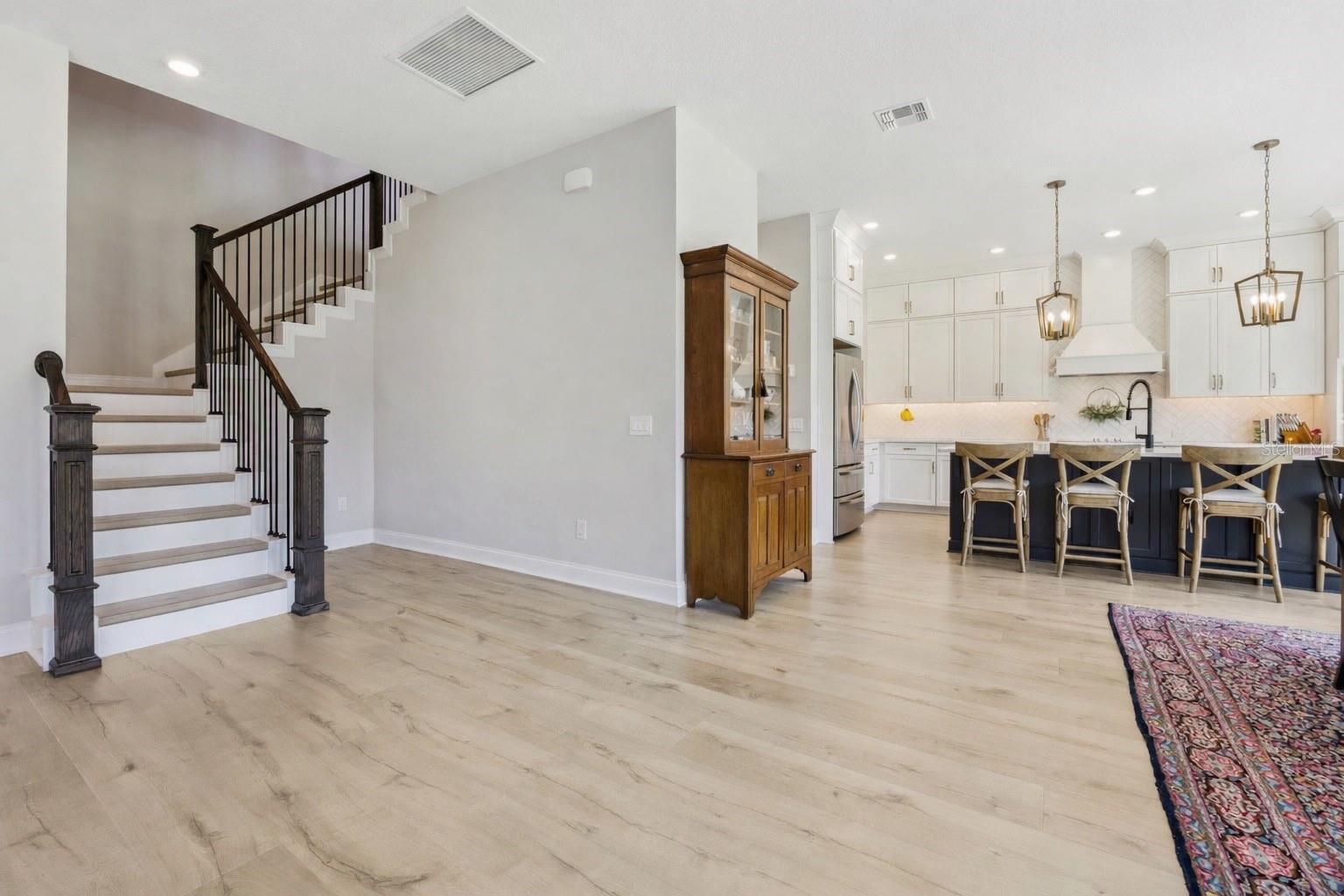 JOHNS LAKE POINTE - Residential