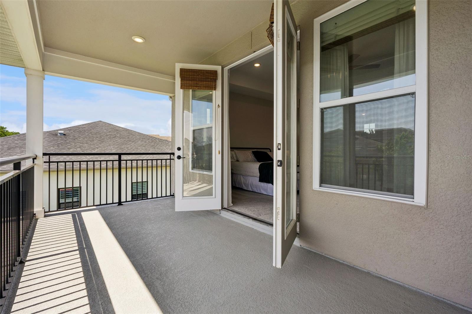 JOHNS LAKE POINTE - Residential