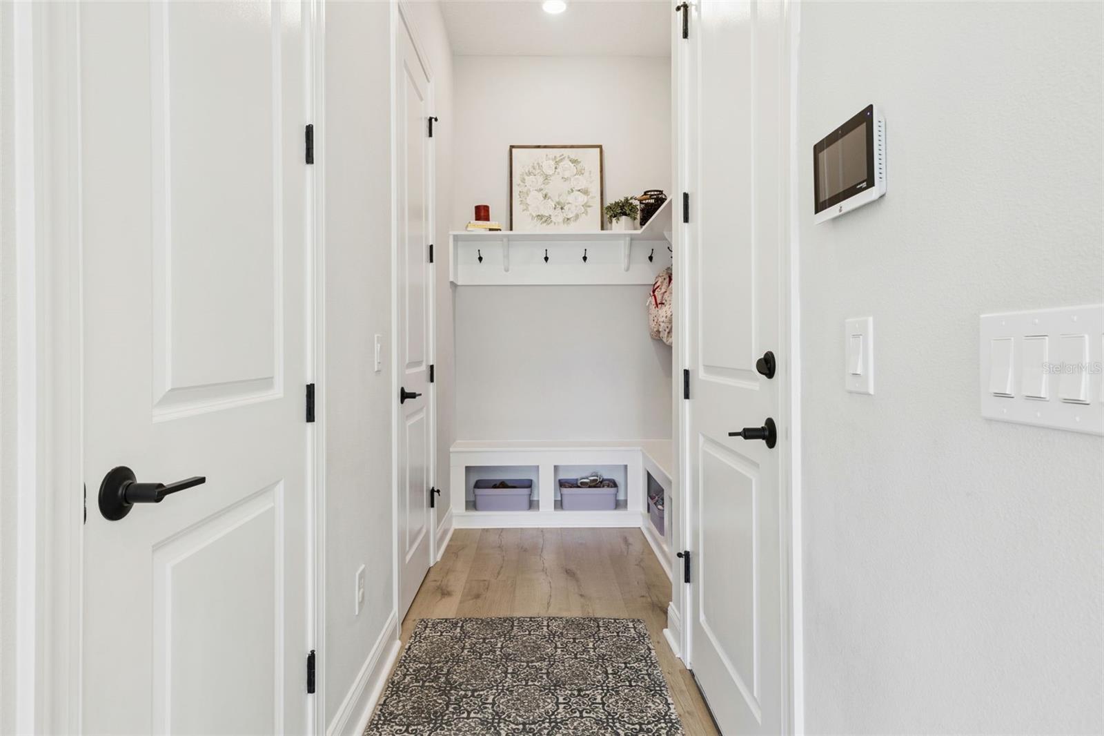 JOHNS LAKE POINTE - Residential