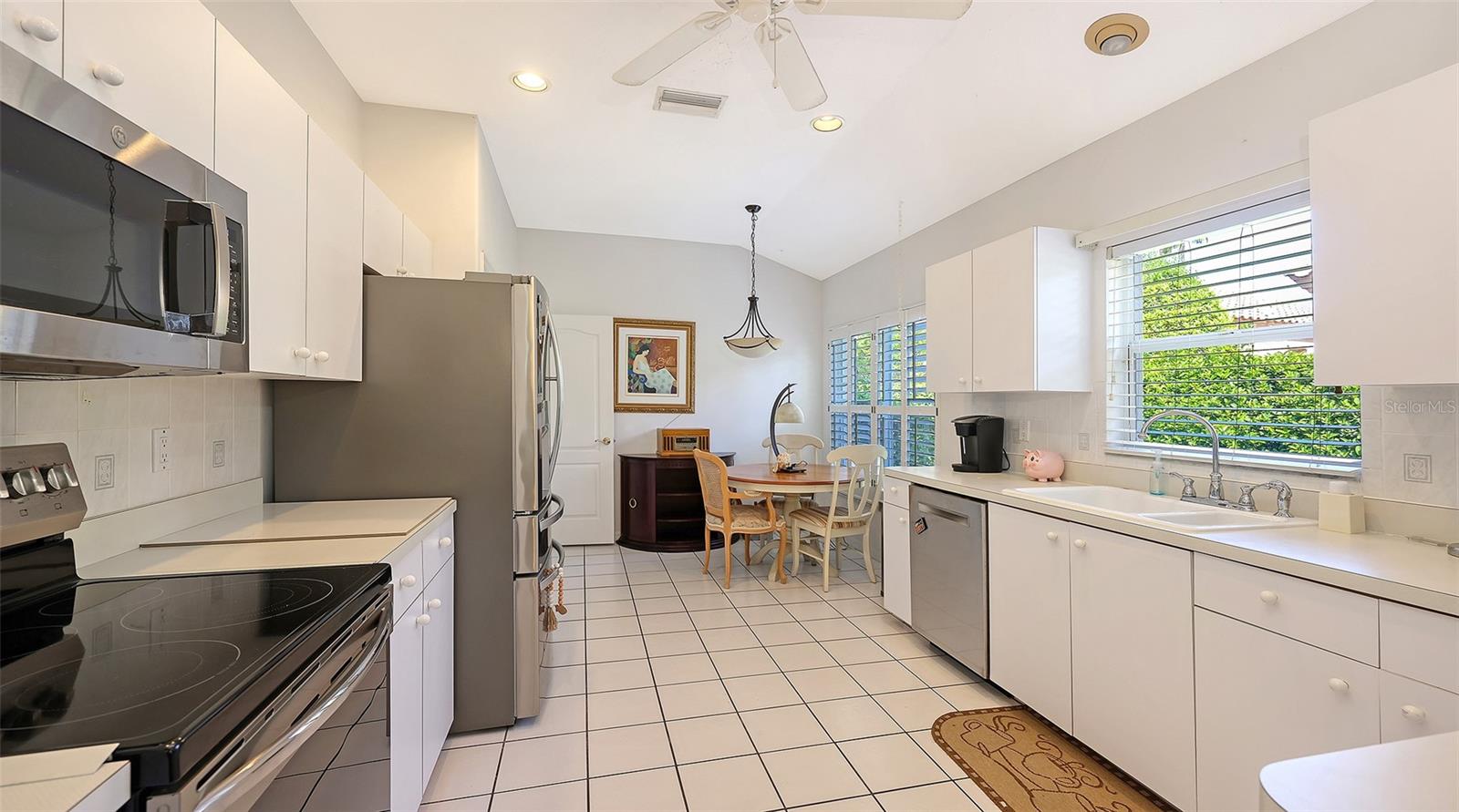 MIRA LAGO AT PALMER RANCH PH 3 - Residential