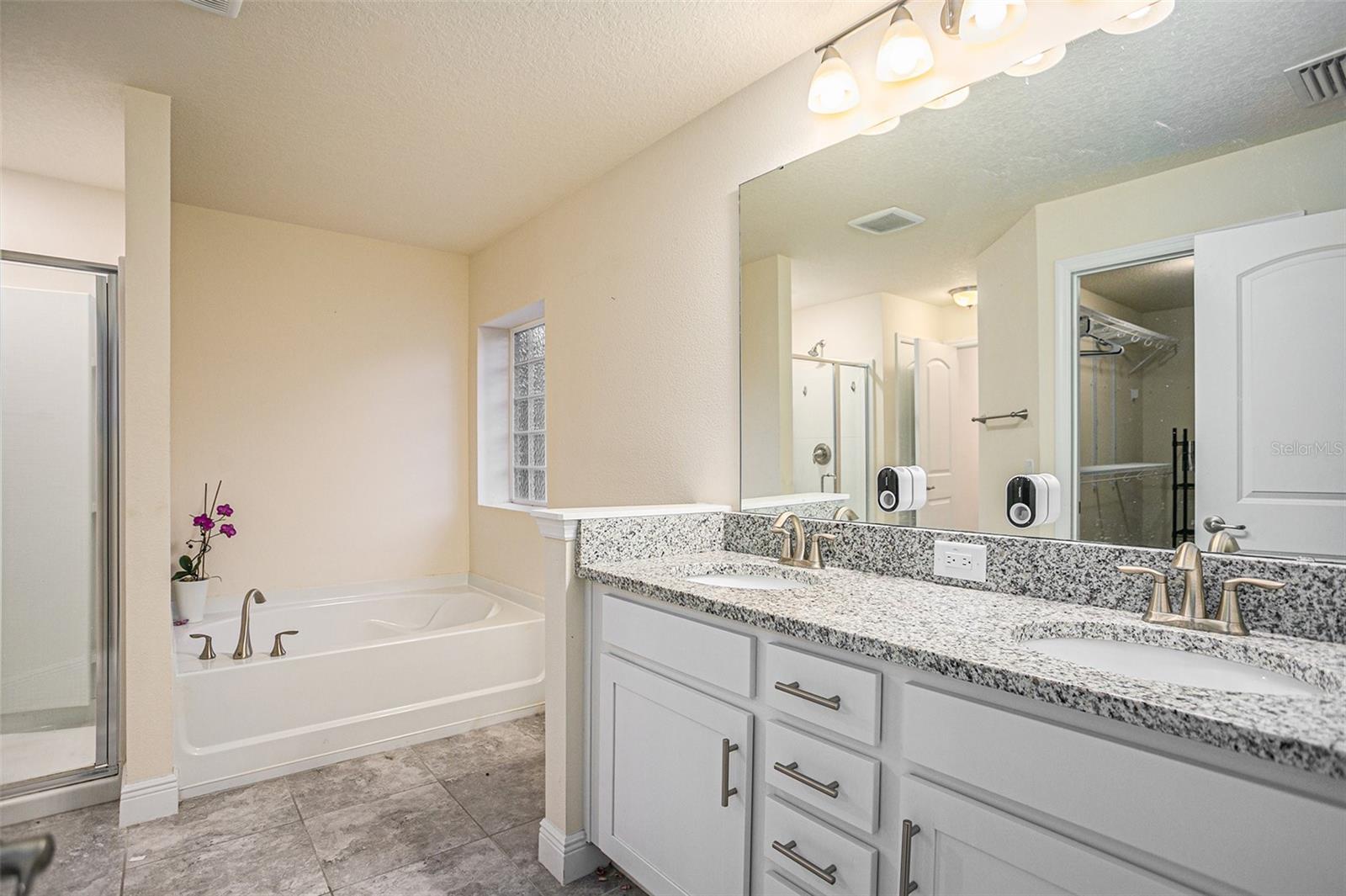 GREENSIDE VILLAGE - Residential