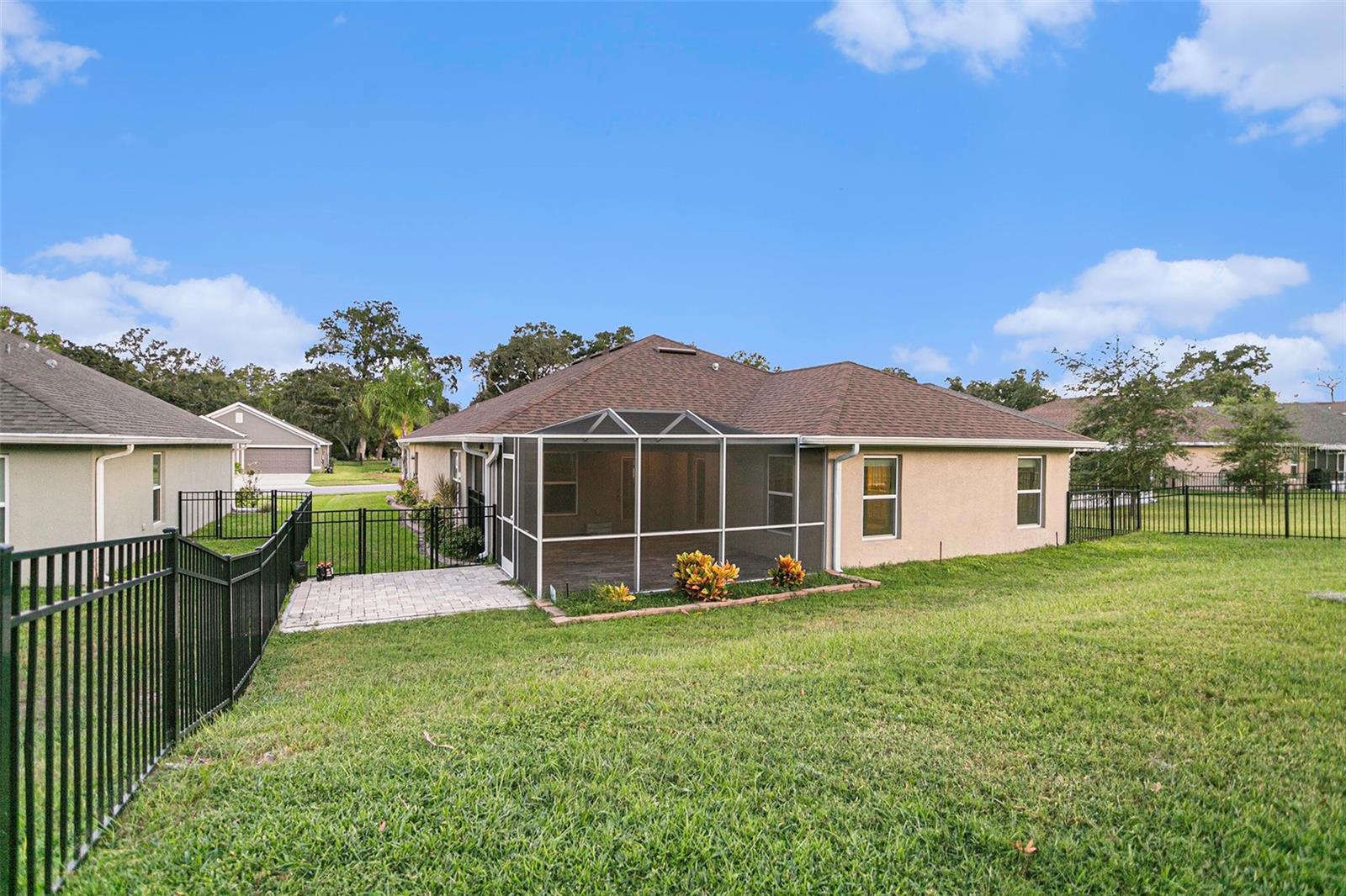 GREENSIDE VILLAGE - Residential