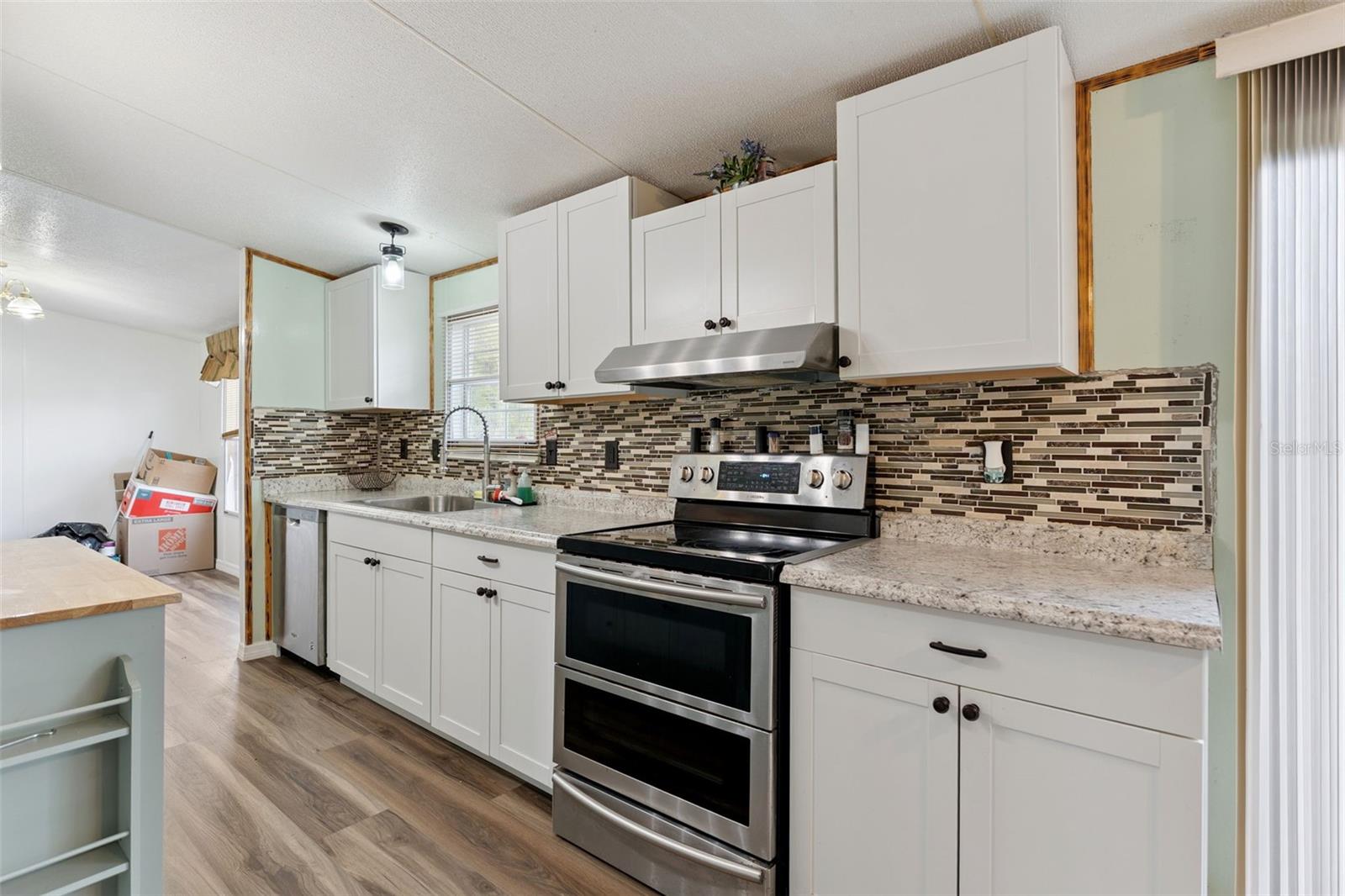 BEVERLY MANOR ESTATES - Residential