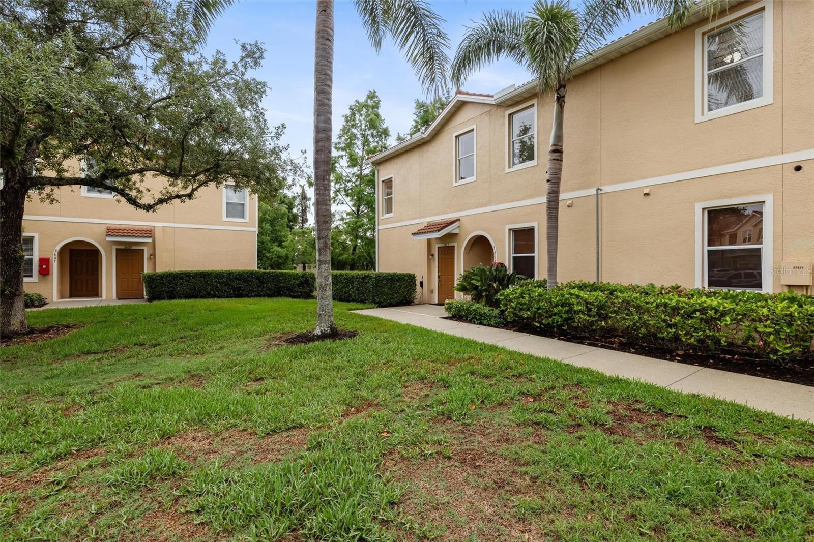 3613 PARKRIDGE CIRCLE 11-201