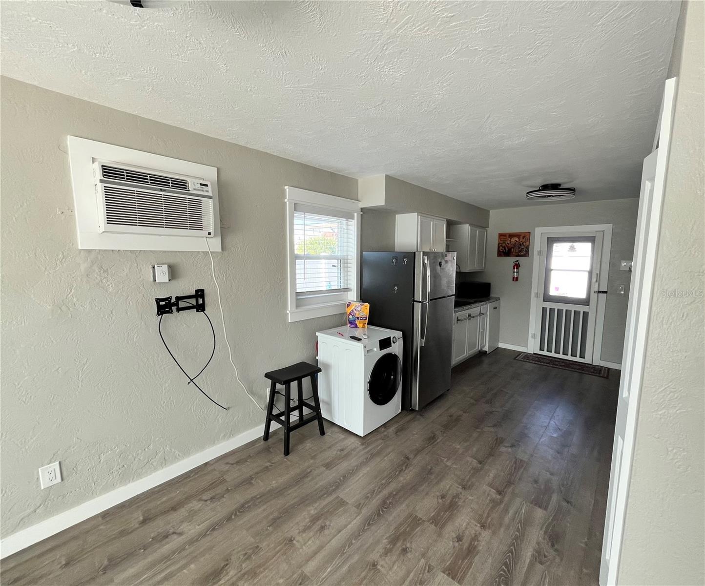 FRANCES TERRACE - Residential Lease