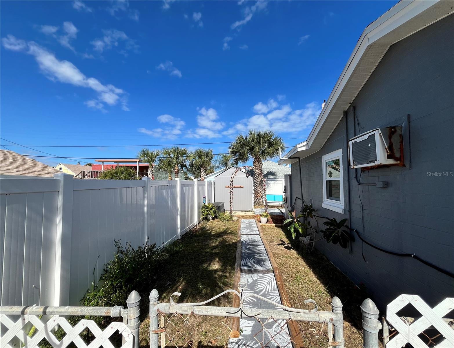 FRANCES TERRACE - Residential Lease