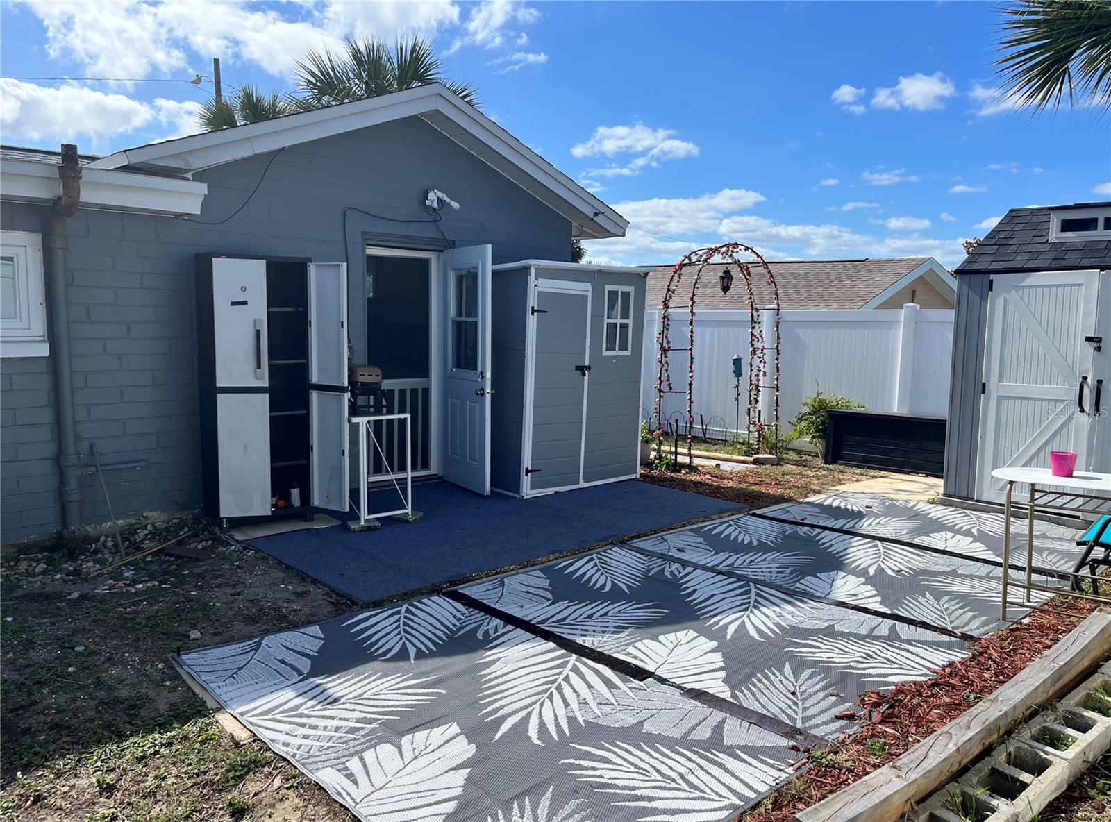 FRANCES TERRACE - Residential Lease