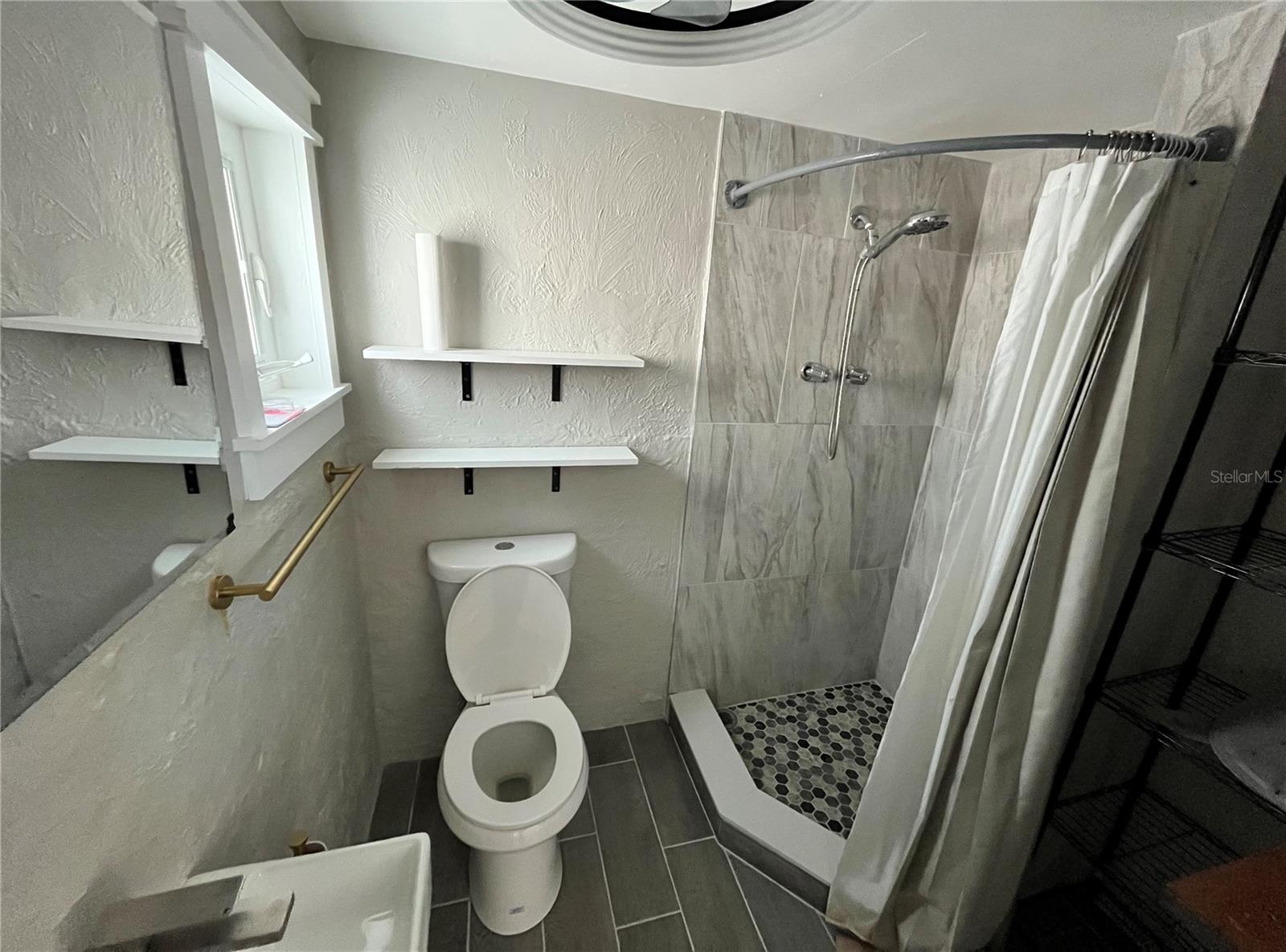 FRANCES TERRACE - Residential Lease