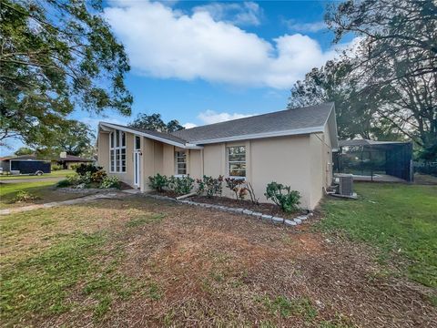 A home in LAKELAND