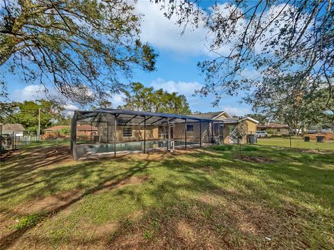 A home in LAKELAND