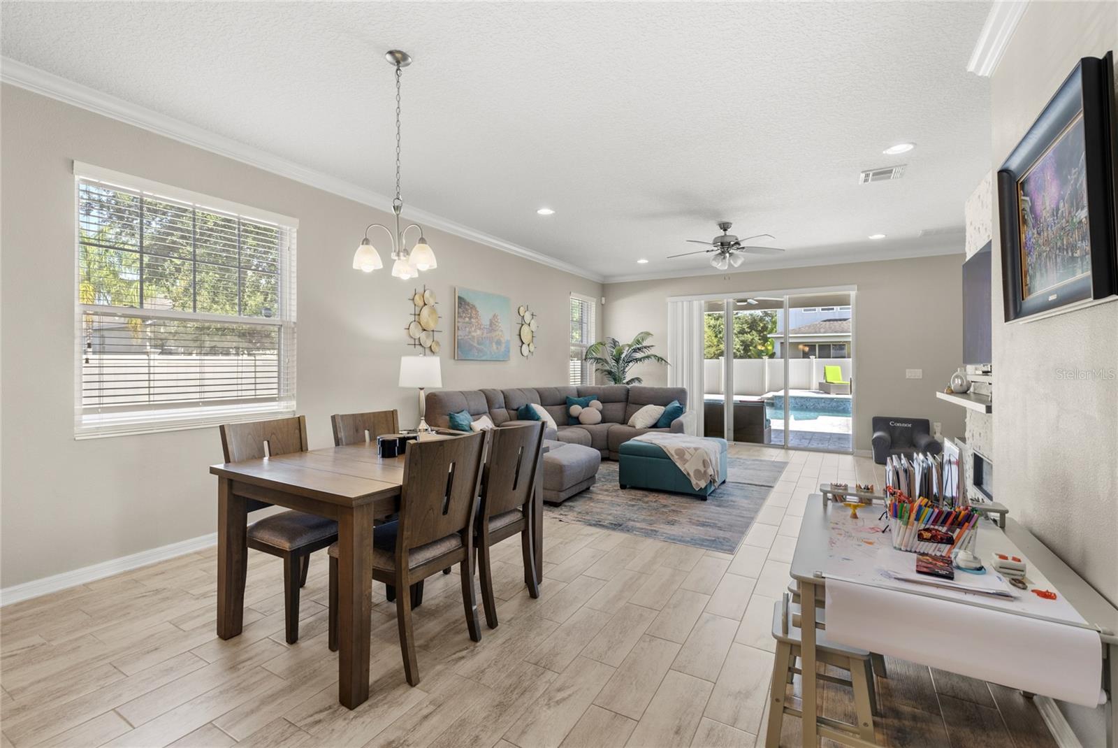 SUMMERLAKE GRVS - Residential