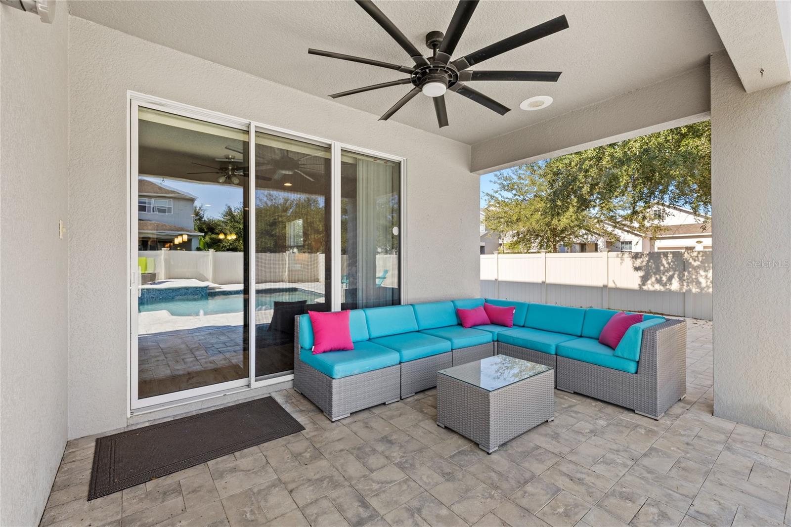 SUMMERLAKE GRVS - Residential