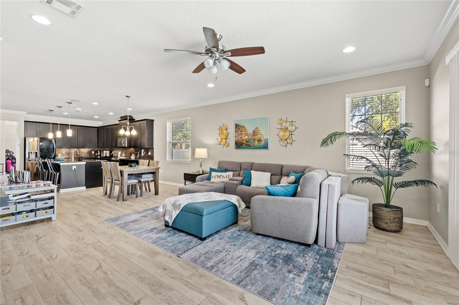 SUMMERLAKE GRVS - Residential