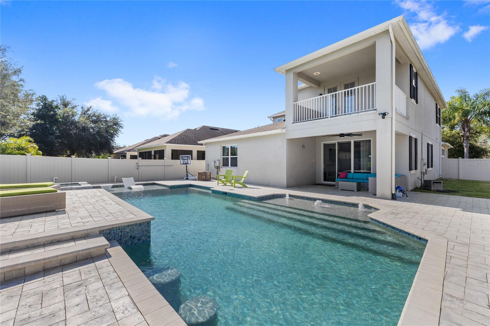 SUMMERLAKE GRVS - Residential