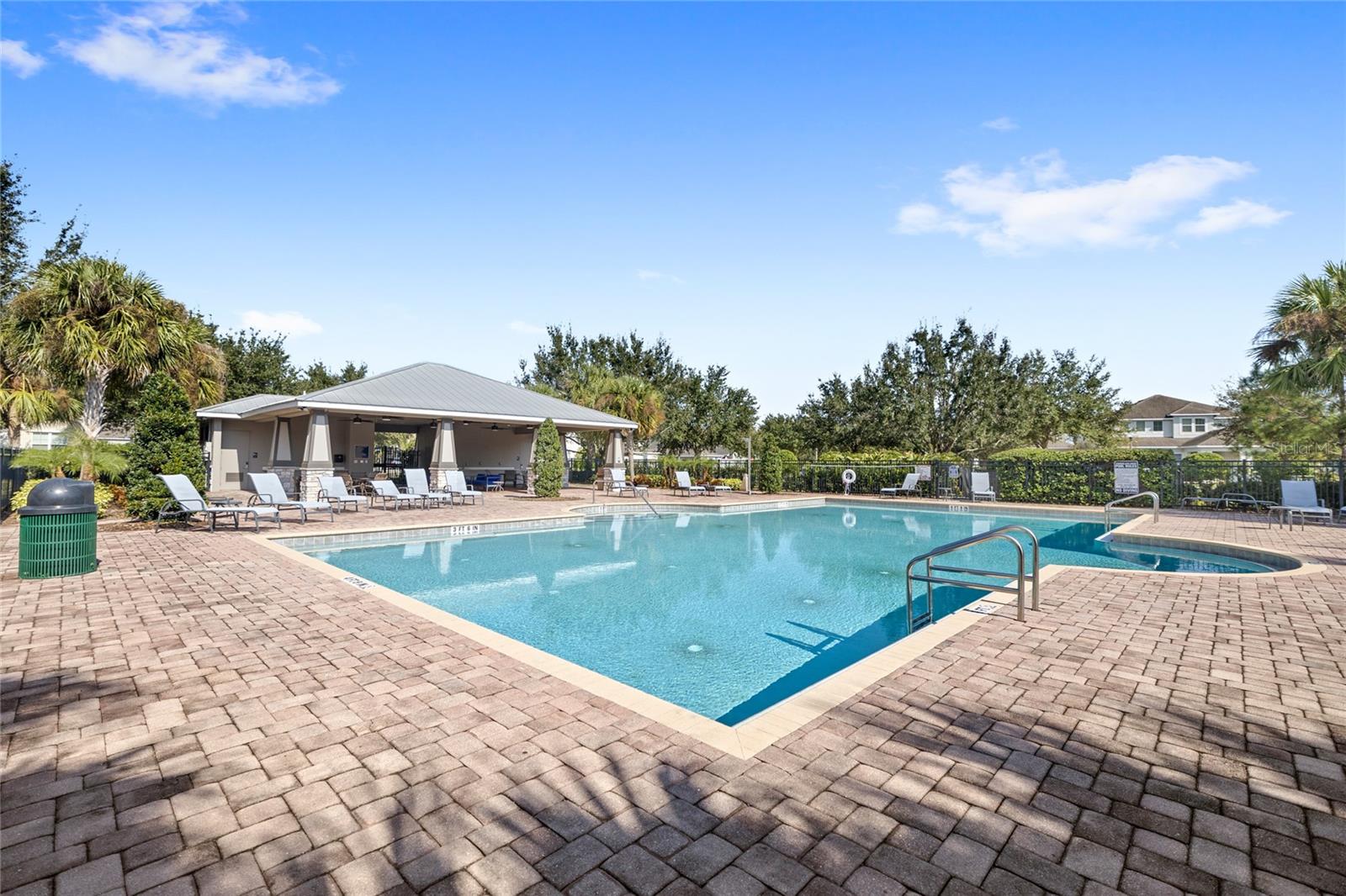 SUMMERLAKE GRVS - Residential