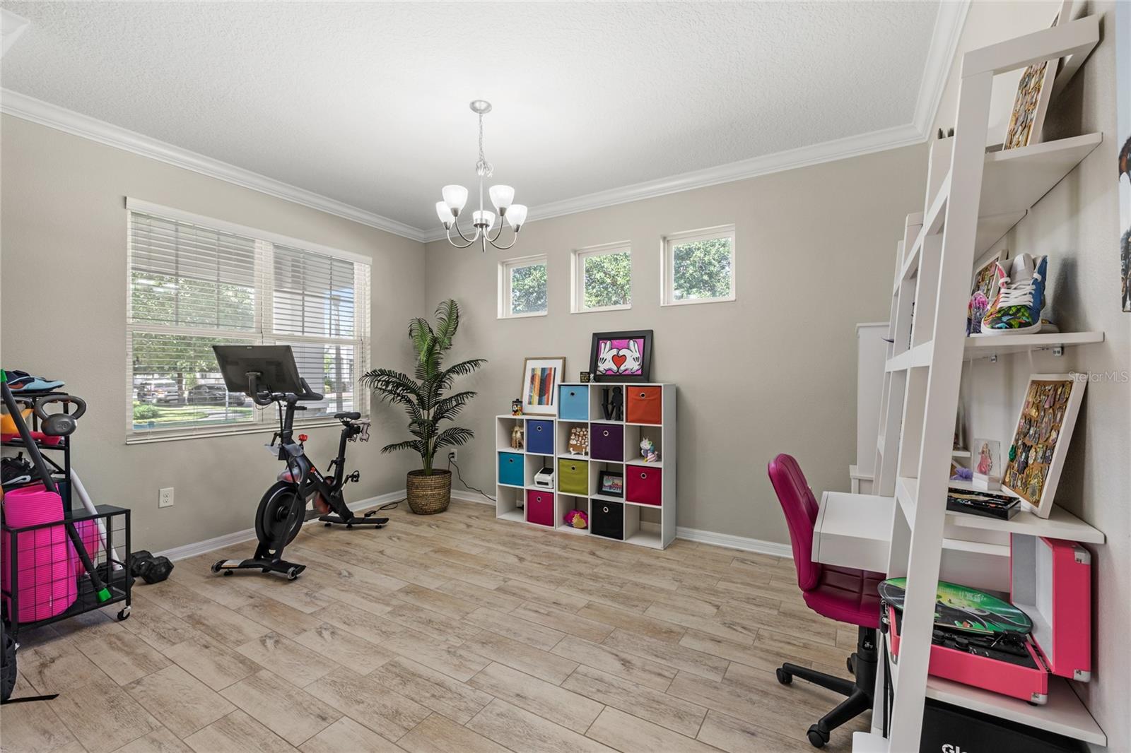 SUMMERLAKE GRVS - Residential