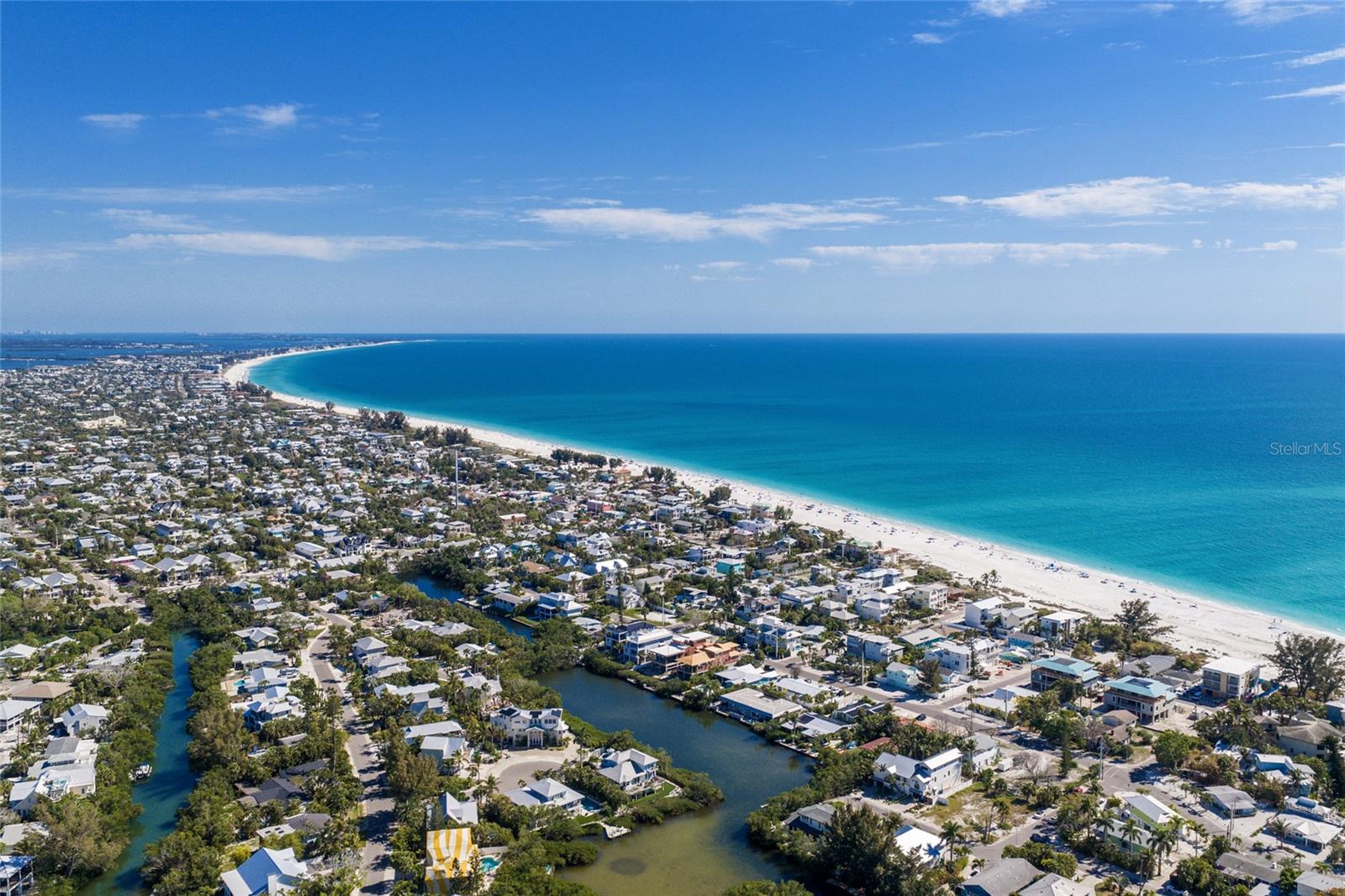 406 NORTH SHORE DRIVE - Residential